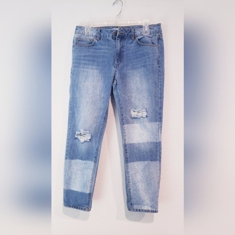 Life in Progress Color Block Distressed Capri Jeans. Size 26.